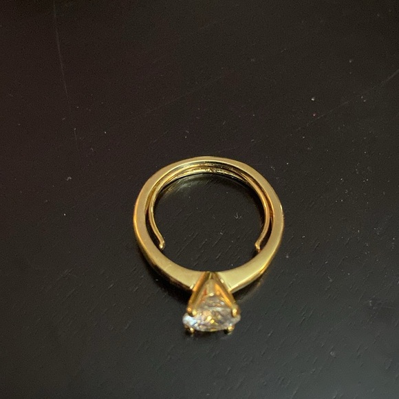 Vintage 925 Sterling Silver Cubic Zirconia ring - Picture 5 of 7